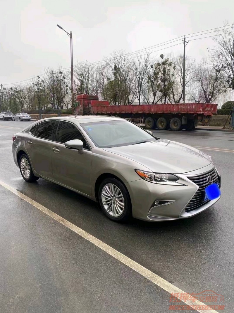 淮南17年雷克萨斯ES3