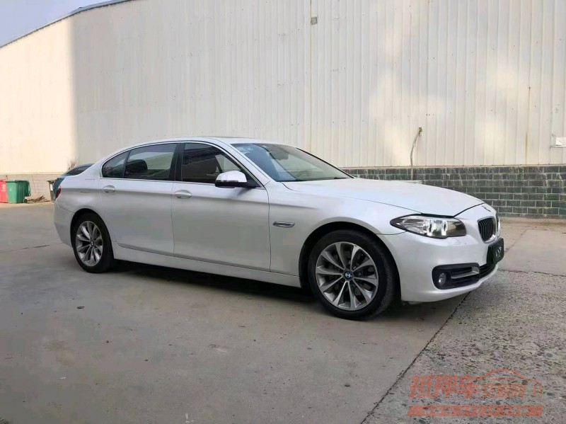 北京16年宝马5系3