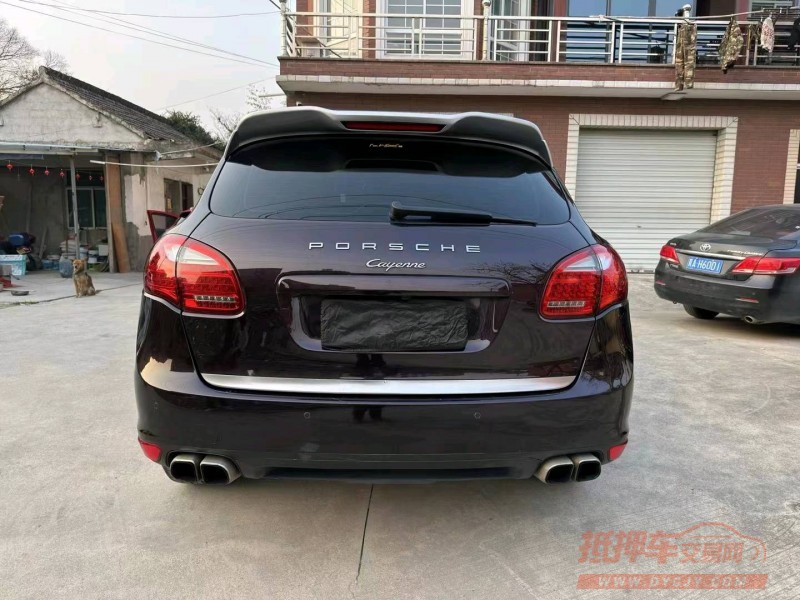 嘉兴12年保时捷卡宴6