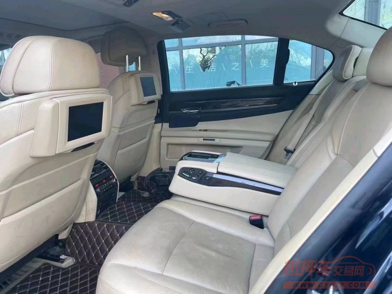 济南09年宝马7系4