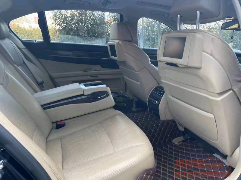 济南09年宝马7系7