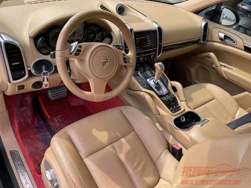 宜昌11年保时捷卡宴5