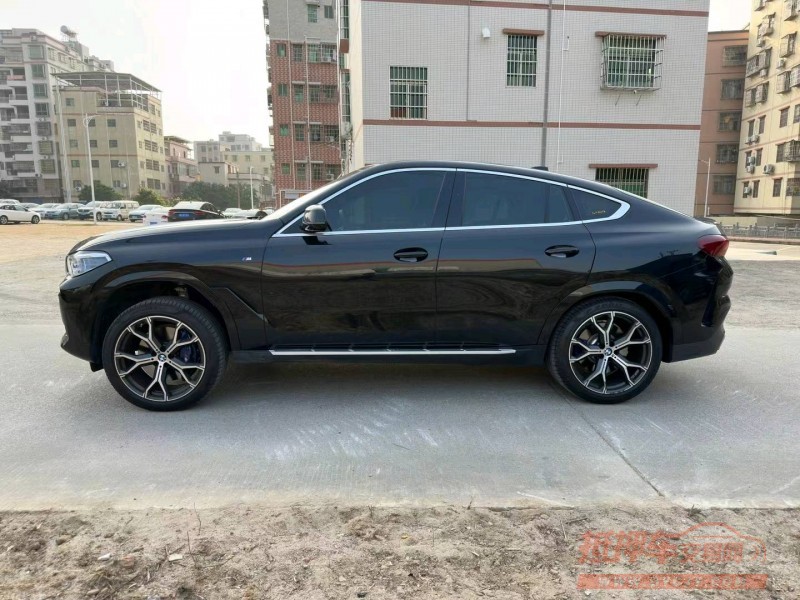 广州22年宝马X63