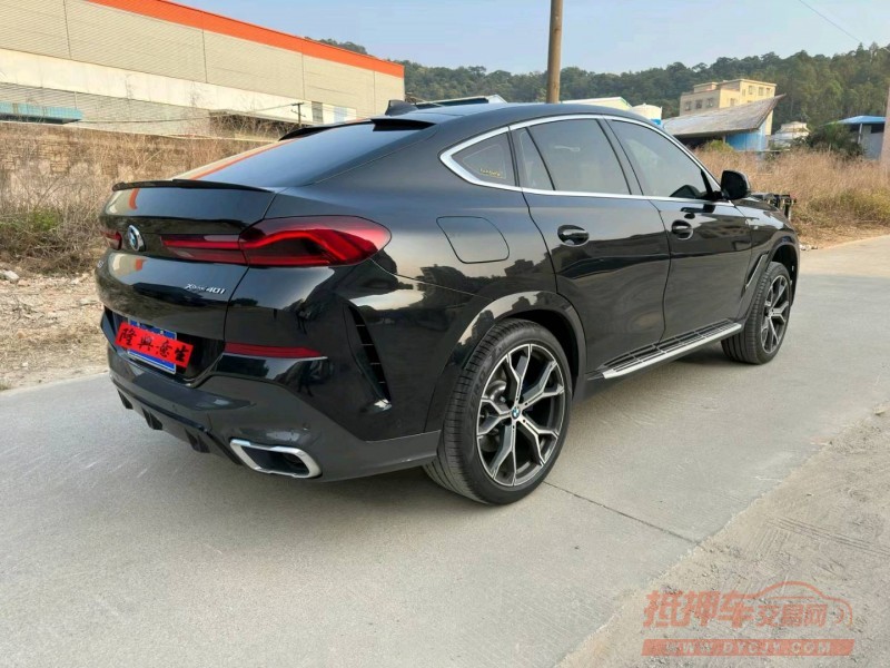 广州22年宝马X68