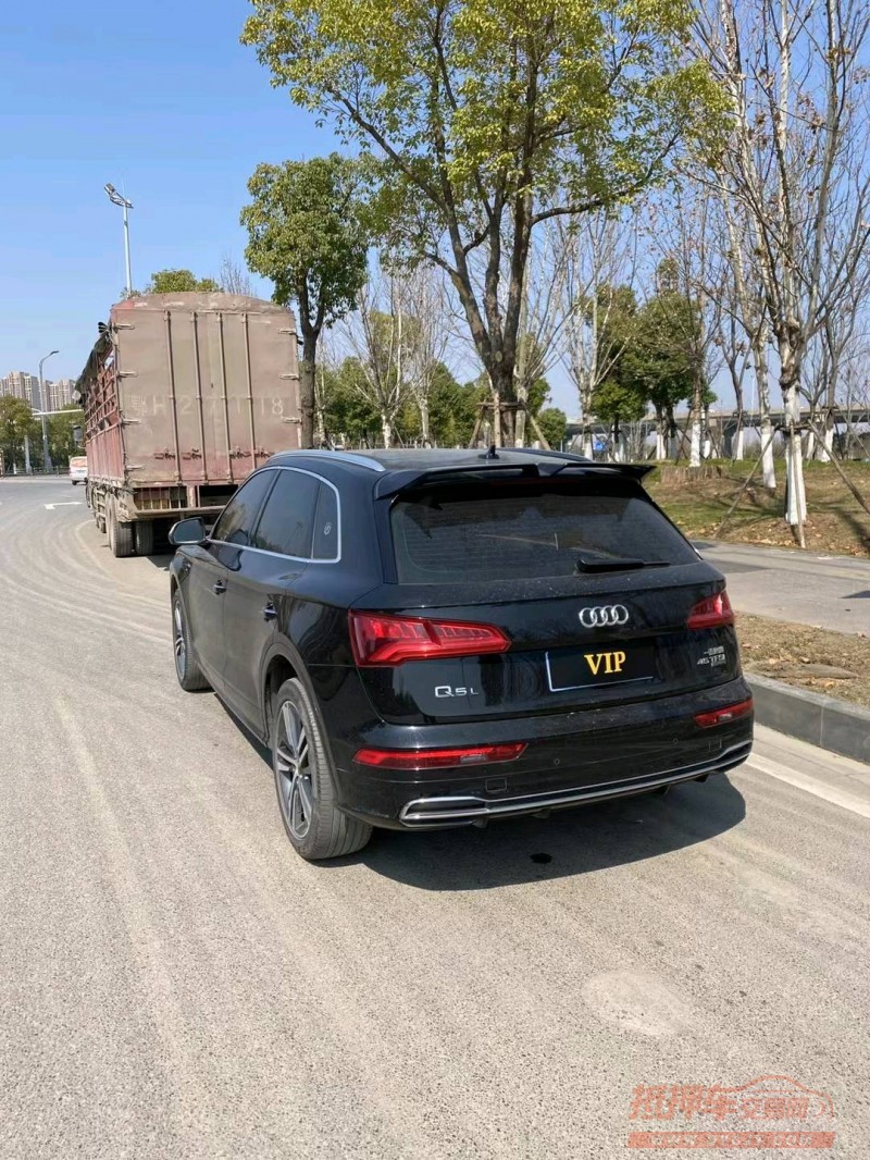 宜昌19年奥迪Q57