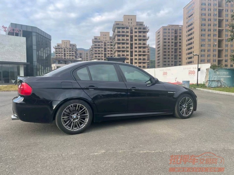 广州12年宝马M37
