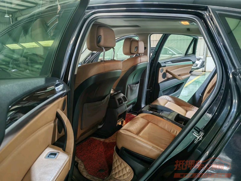 北京12年宝马X66