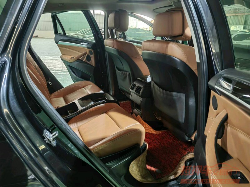 北京12年宝马X67