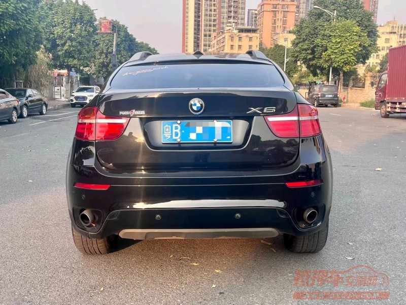 广州13年宝马X69