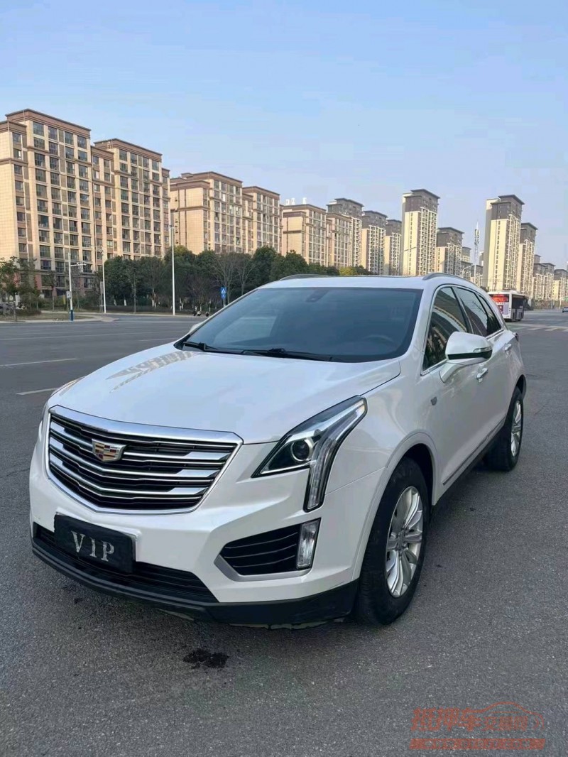 淮南17年凯迪拉克XT52