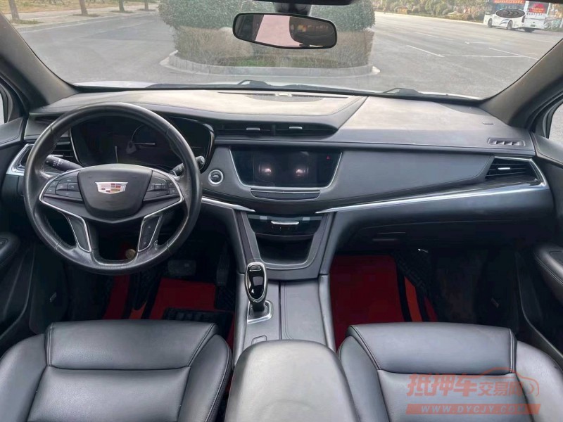 淮南17年凯迪拉克XT55