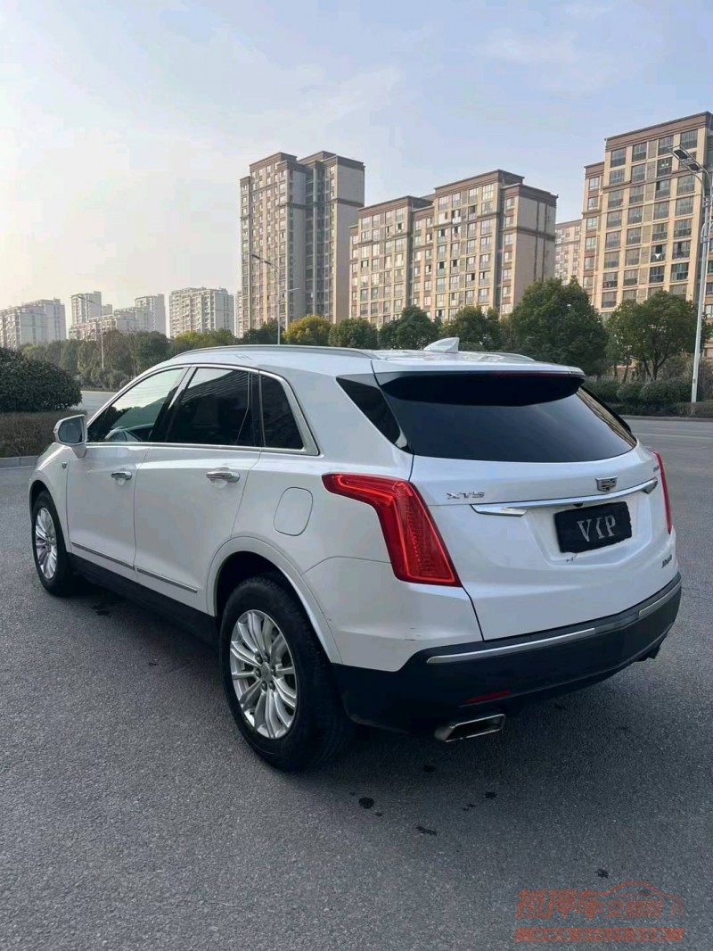 淮南17年凯迪拉克XT54