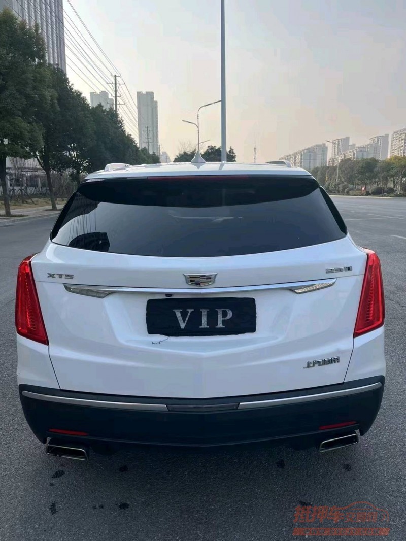 淮南17年凯迪拉克XT59