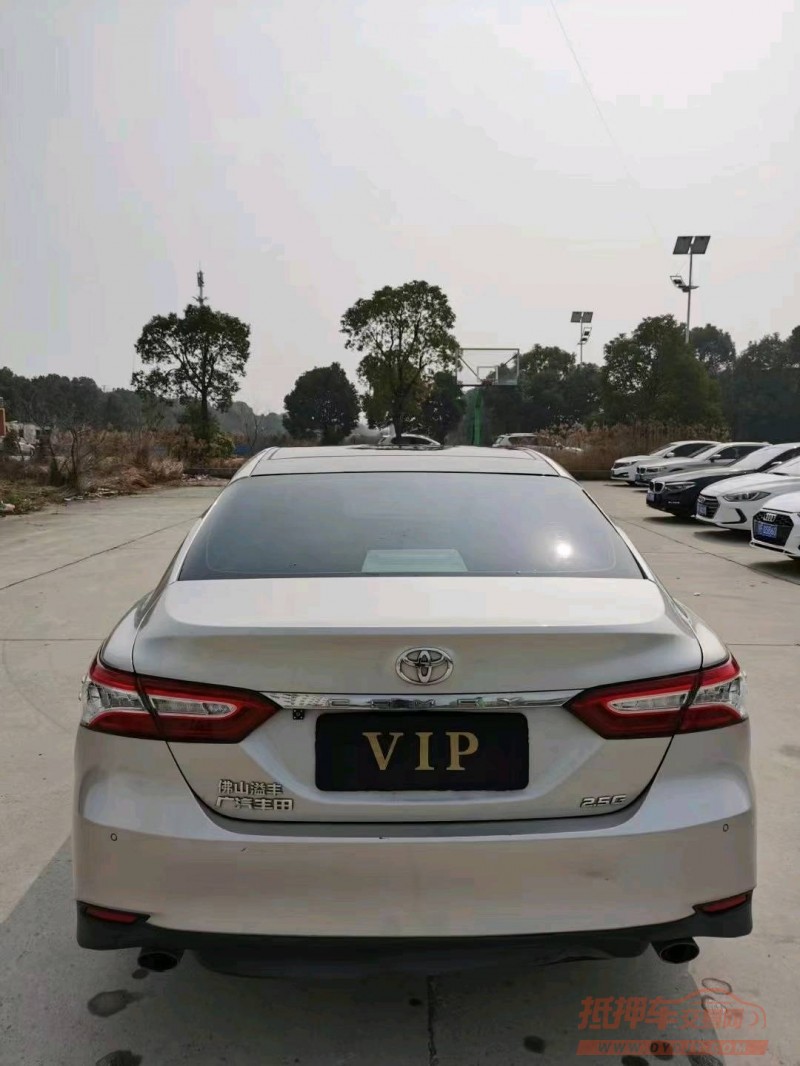 北京19年丰田凯美瑞9