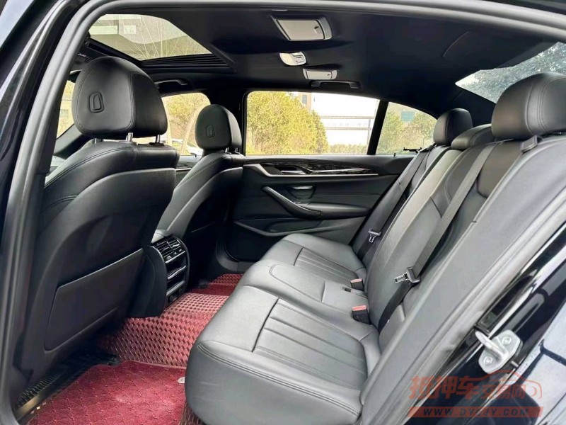 北京18年宝马5系8