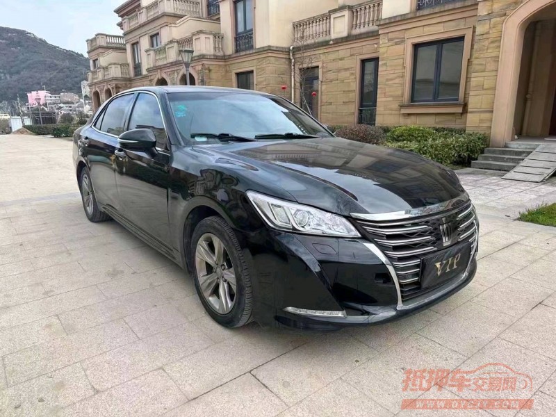 嘉兴16年丰田皇冠2