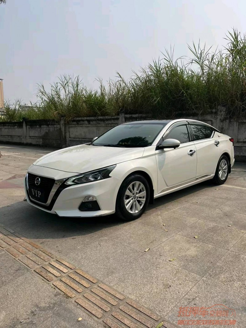 东莞19年日产天籁8