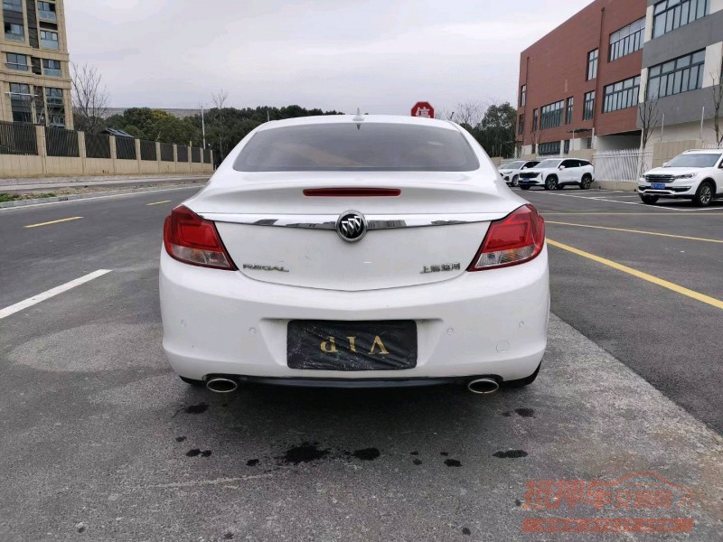 苏州13年别克君威8