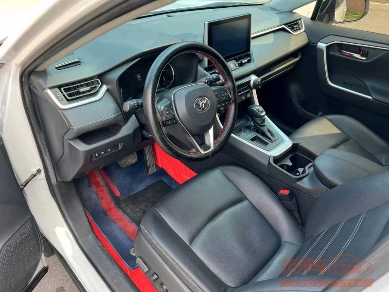 北京21年丰田RAV4荣放4