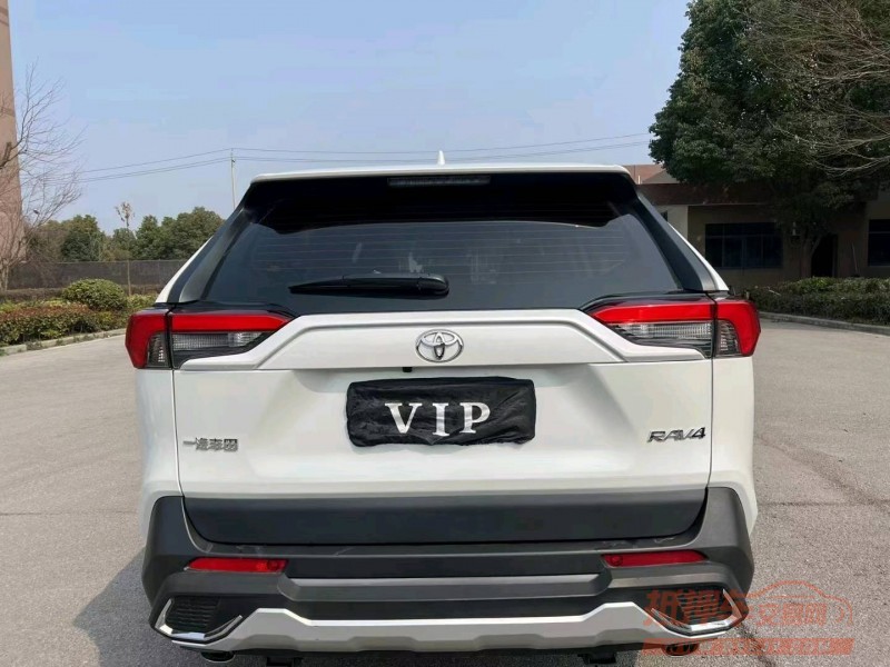 北京21年丰田RAV4荣放9