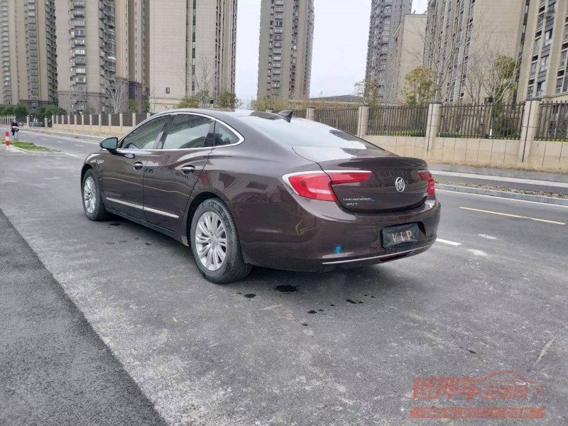 苏州17年别克君越9