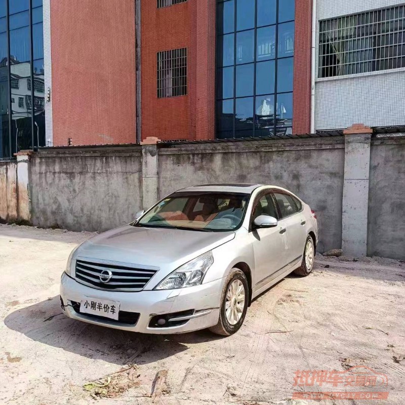 济宁09年日产天籁1