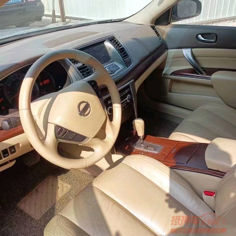 济宁09年日产天籁3