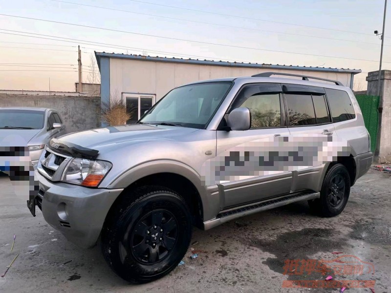 济宁08年三菱帕杰罗7