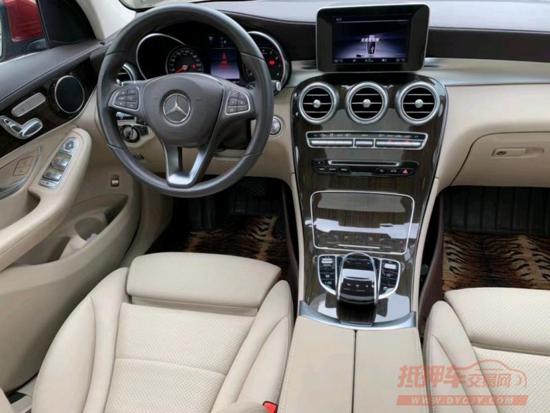 中山17年奔驰GLC3