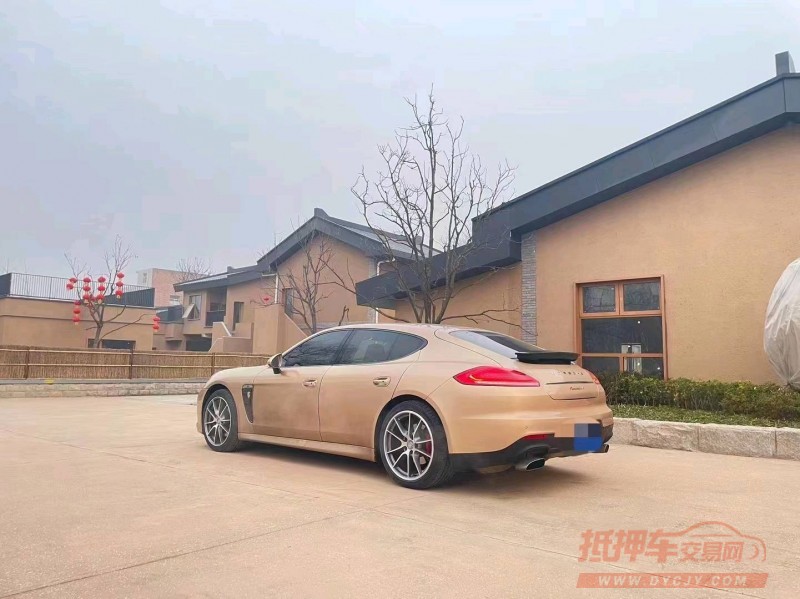 枣庄12年保时捷帕拉梅拉7