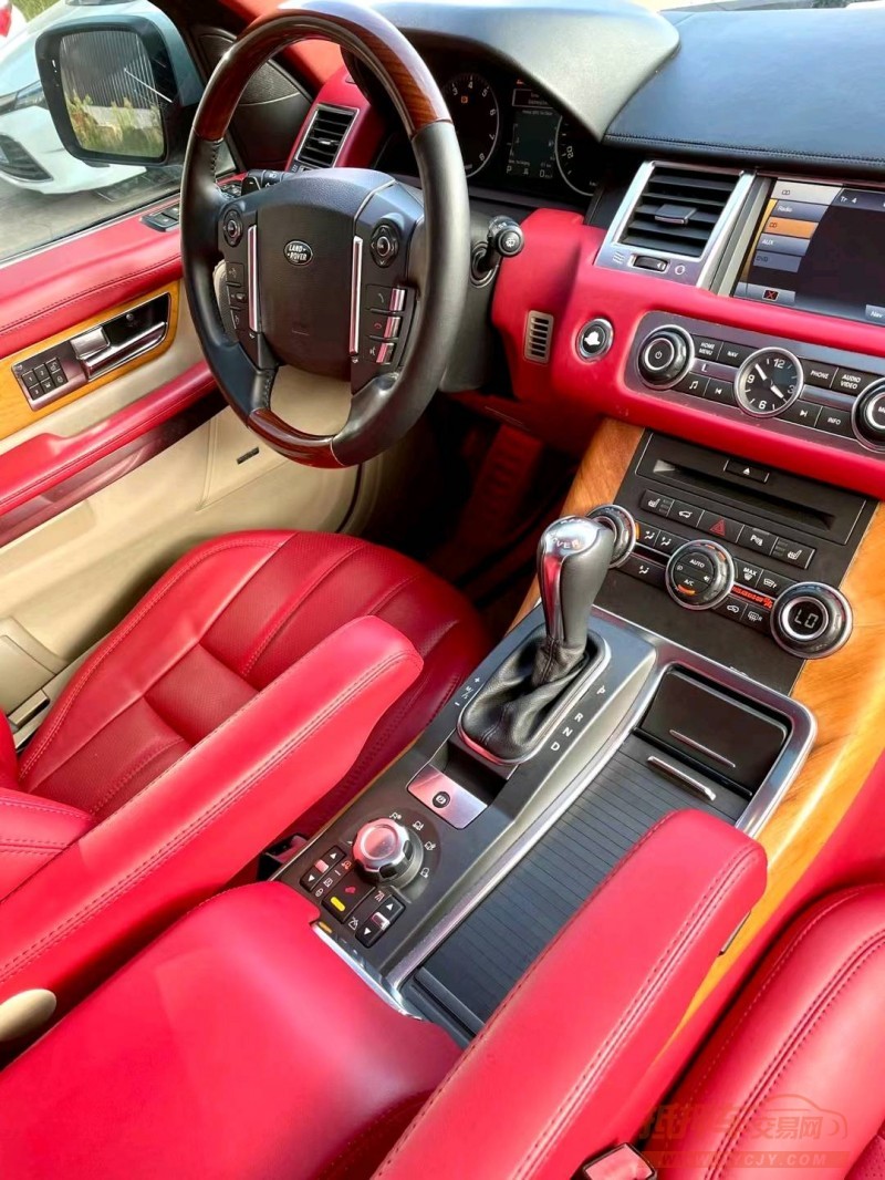 临沂11年路虎揽胜运动4