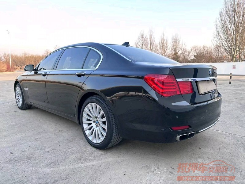 济宁13年宝马7系7