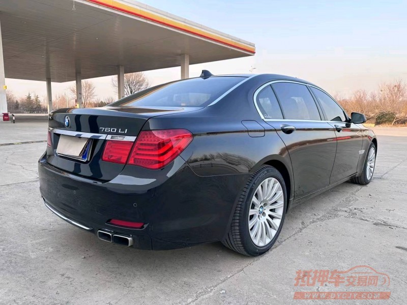 济宁13年宝马7系8
