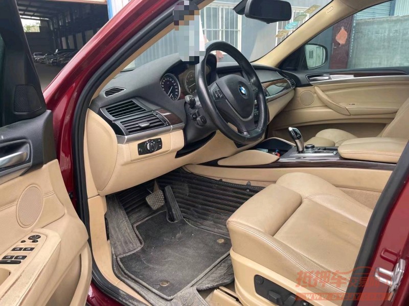济宁12年宝马X64