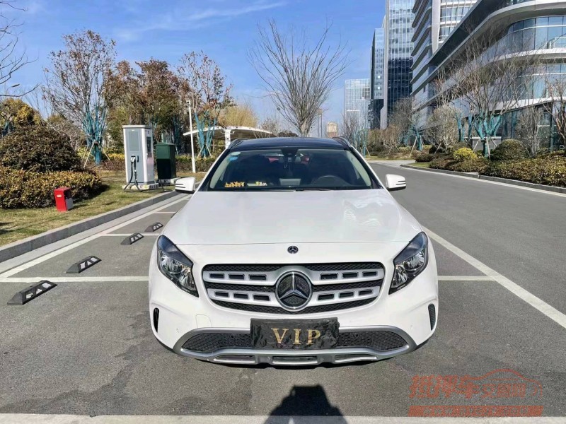 常州18年奔驰GLA1