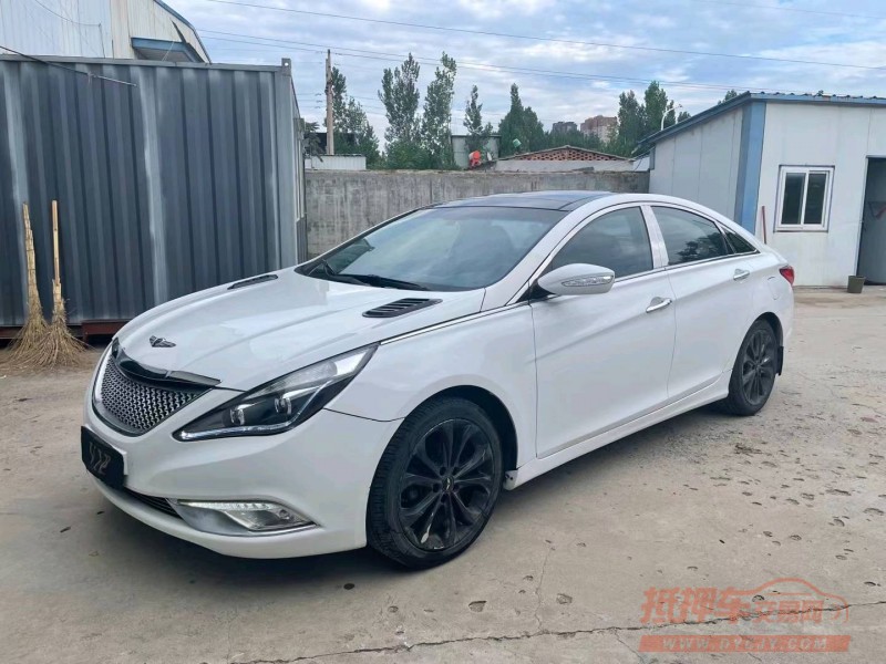 济宁14年现代索纳塔八3