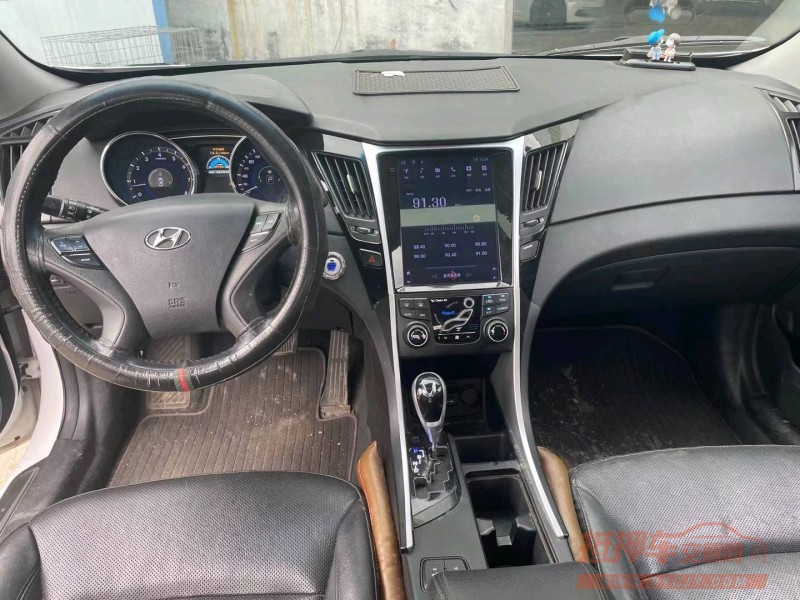 济宁14年现代索纳塔八4