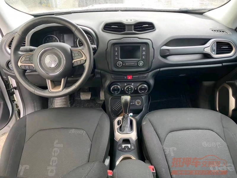 中山17年Jeep自由侠8