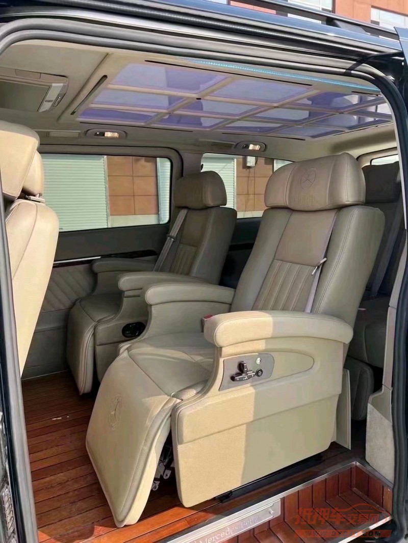 枣庄14年奔驰唯雅诺3