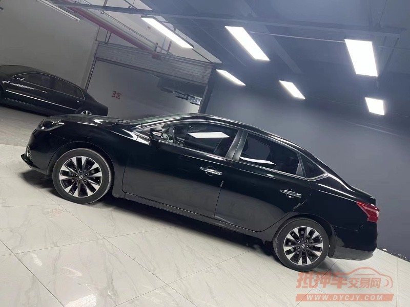 成都17年日产轩逸3