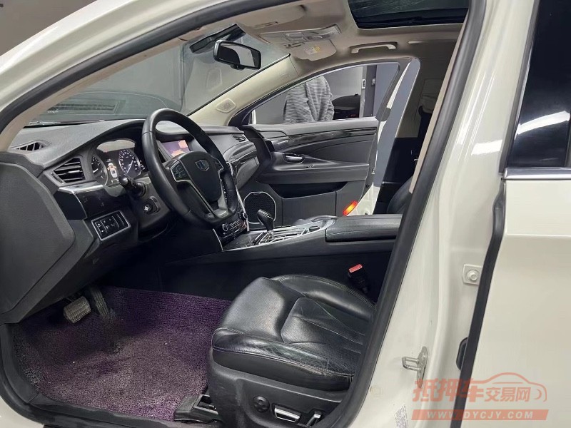 成都16年吉利博瑞7