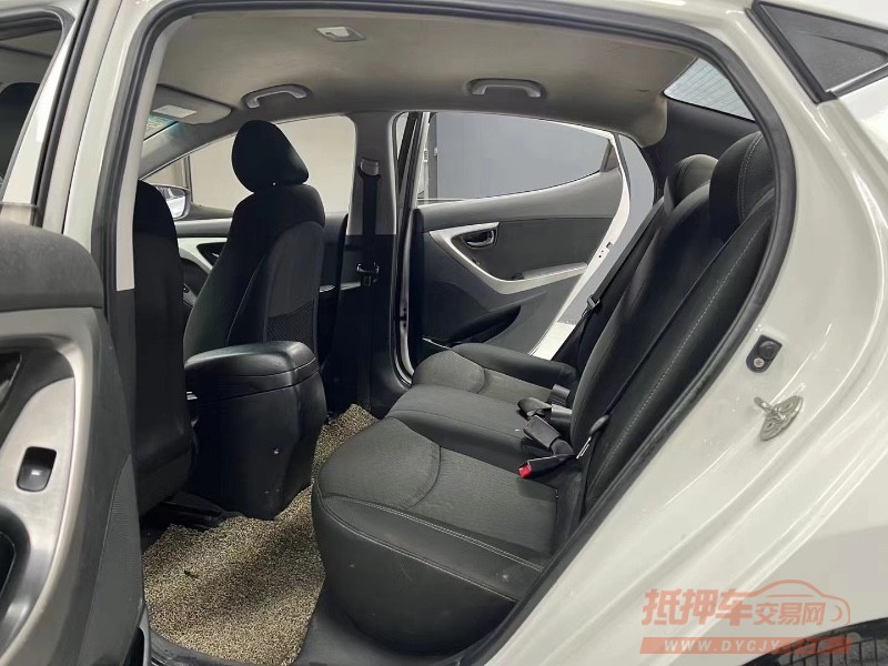 成都14年现代朗动5