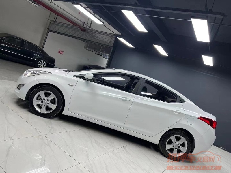 成都14年现代朗动3