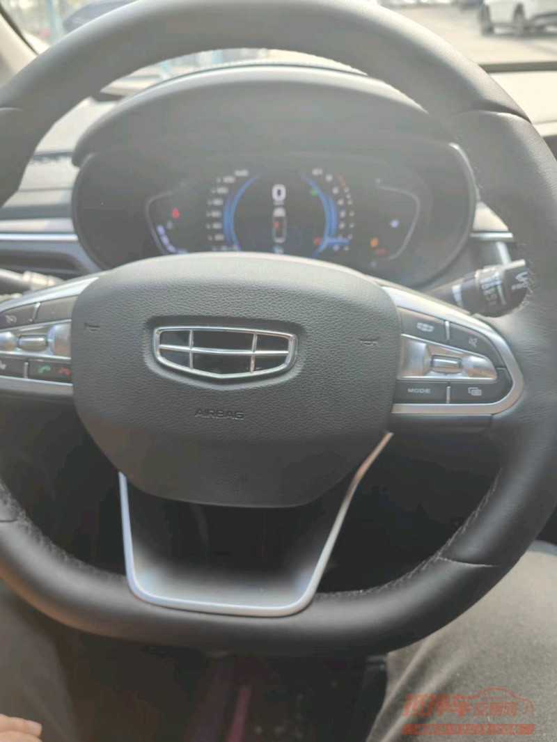 宜昌21年吉利帝豪GL4