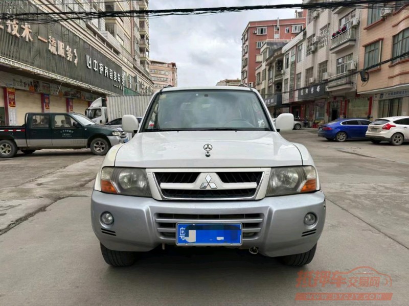 北京10年三菱帕杰罗1