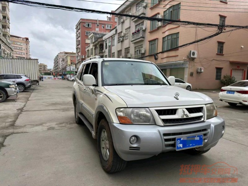 北京10年三菱帕杰罗3