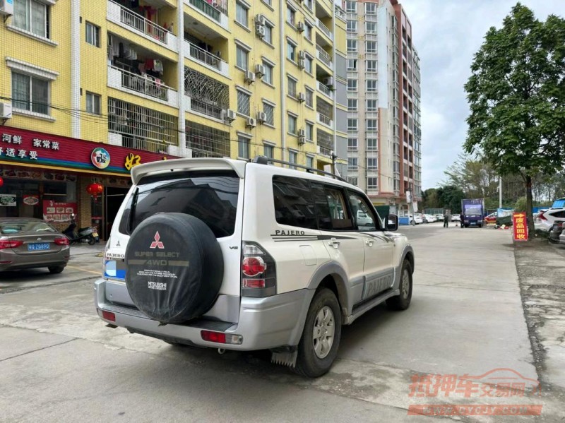北京10年三菱帕杰罗5