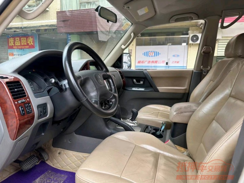 北京10年三菱帕杰罗7