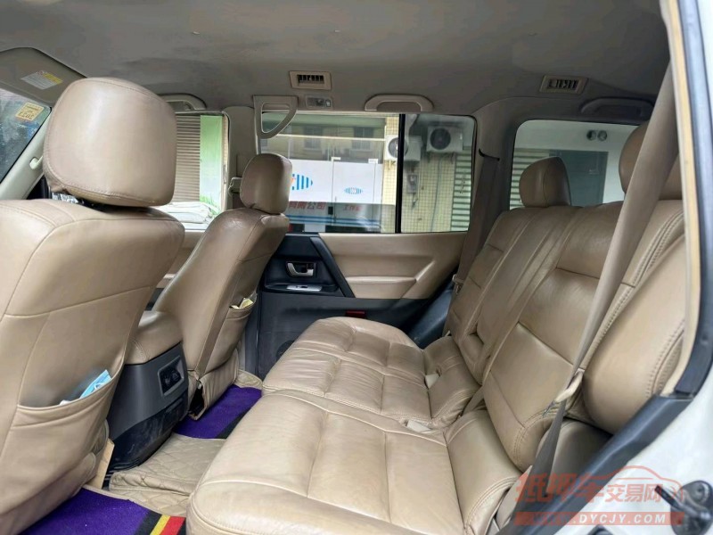 北京10年三菱帕杰罗9