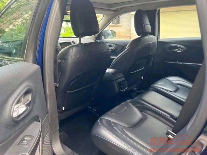 珠海16年Jeep自由光7